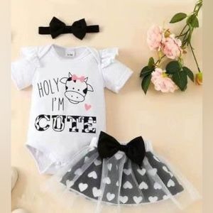 New 3pc Baby Girls Cow Graphic Romper, Mesh Skirt, Headband. 12-18 Months